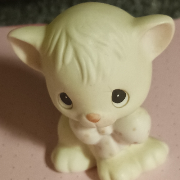 2 - Enesco Precious Moments animal figurines Teddy bear and cat with bows 1982 - Picture 4 of 14